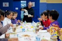 Lácteos, cereales y fruta son los alimentos del programa de desayunos saludables promovido desde el Consistorio