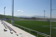 La Ciudad Deportiva Lezkairu avanza en 2011 e inaugura su nuevo campo de fútbol de hierba artificial