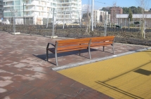 El área de Conservación Urbana se encarga de dotar de mobiliario urbano a los nuevos desarrollos.