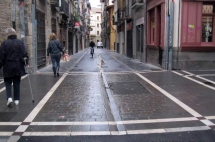 Otra vista del asfaltado de la calle Jarauta.
