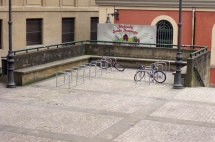 Aparcabicis de la plaza de los Burgos.