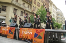 La Casa de la Juventud sale a la calle para mostrar su actividad anual