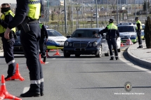 La labor de control de la seguridad vial de Policía Municipal incluye pruebas de alcoholemia y drogas a los conductores