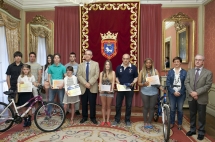 Ganadores del III Concurso de Dibujo y el II Concurso de Fotografía de los talleres de 'Descubre la energía y cuéntalo'