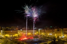 La quema de fuegos artificiales terrestres se afianza en la programación de San Fermín de Aldapa
