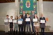 Entrega de premios del concurso Dibuja Pamplona, que este año tiene como tema la Plaza Consistorial