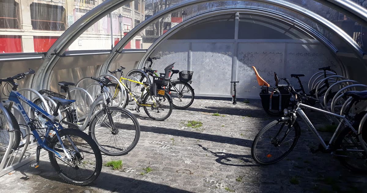 Bizikletetarako aparkaleku publikoen sarea