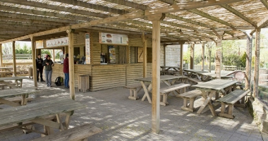 Terraza-de-la-granj-380x200.jpg
