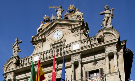Fachada del Ayuntamiento de Pamplona 