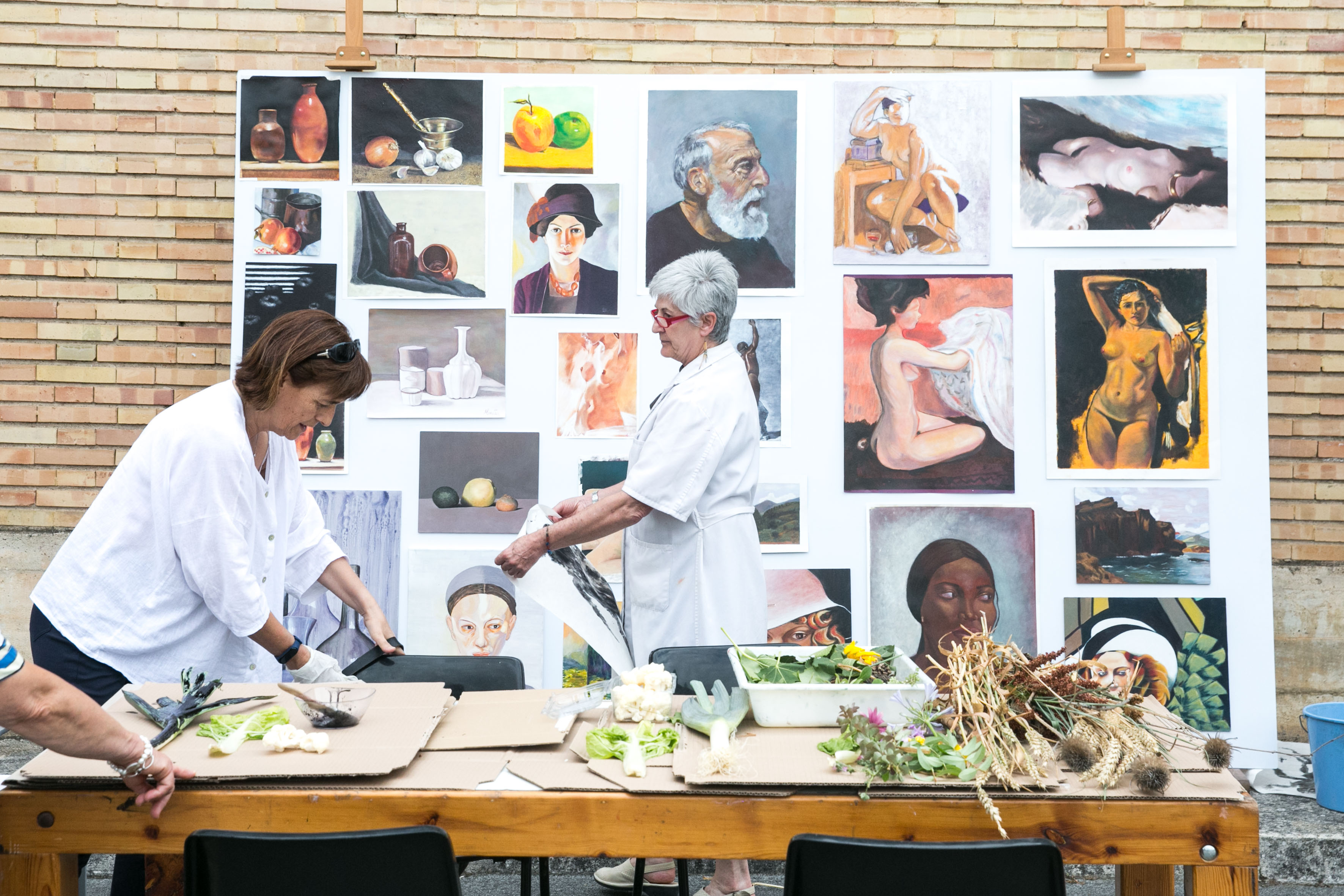 mujeres taller arte