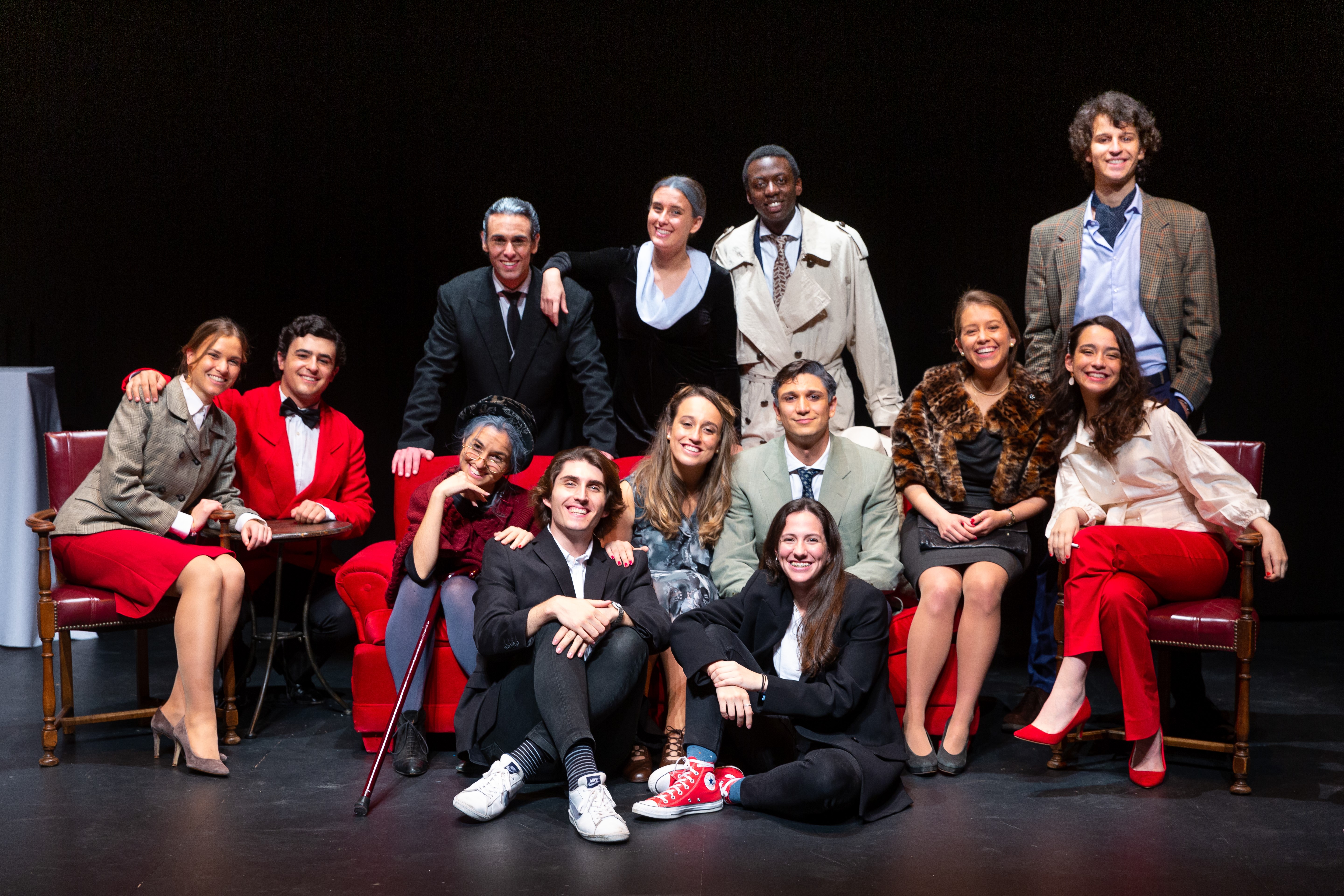 universitarios en el teatro