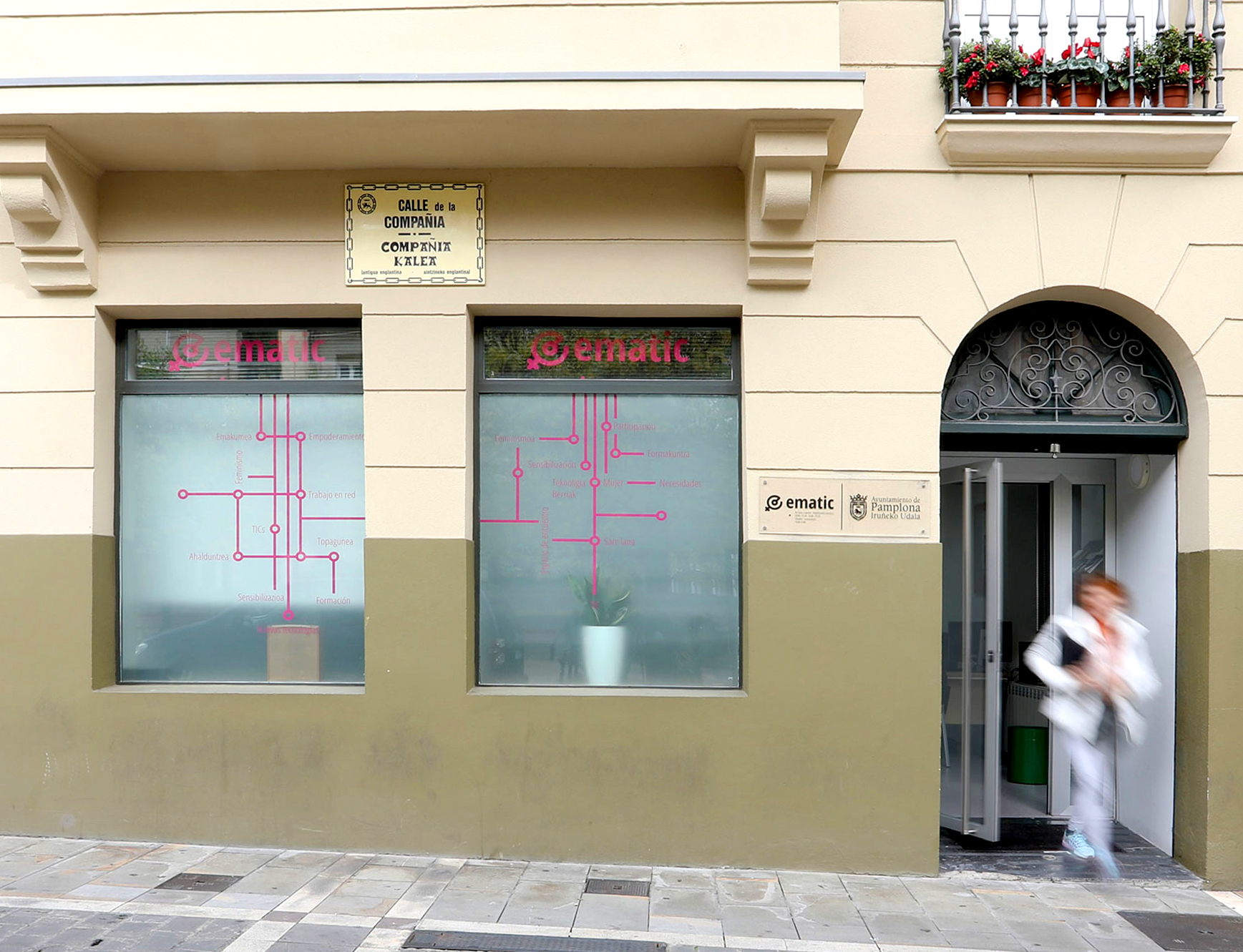 fachada del centro ematic