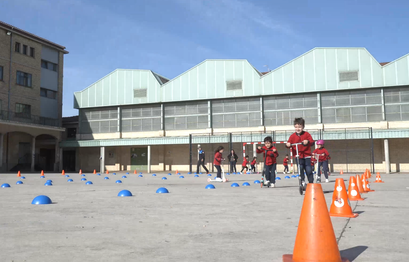 patio niños colegio