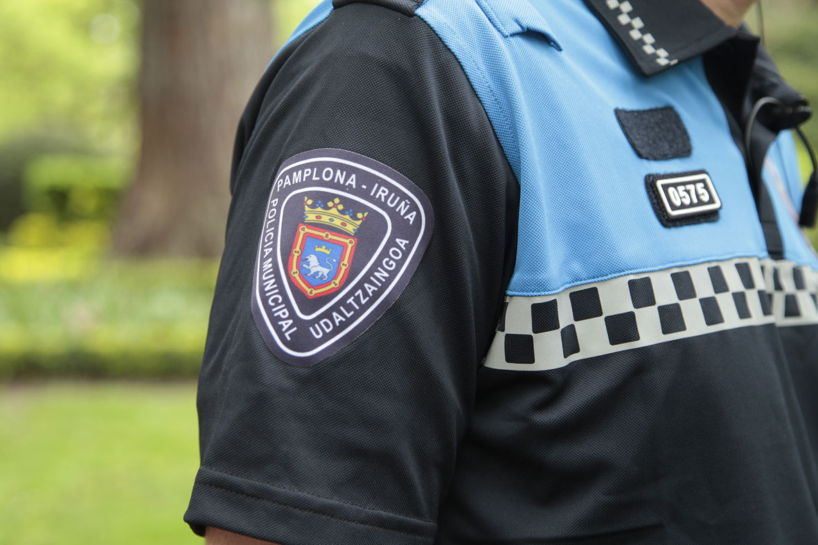 policía