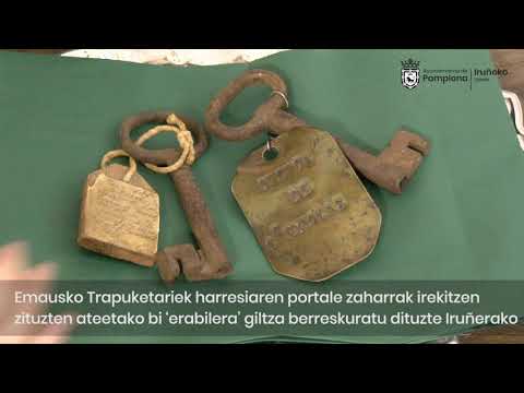 Entrega llaves de la ciudad por parte de Traperos Emaus (euskera)