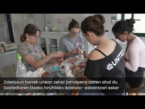 Gaztediaren etxeko zeramika tailerra