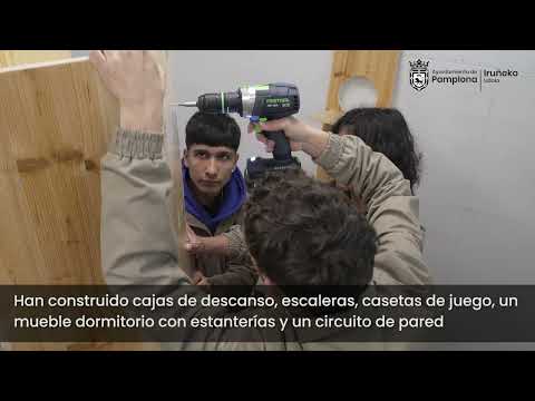 Alumnado del CI Donibane realizan mobiliario de madera para gatos del Centro de Atención a Animales