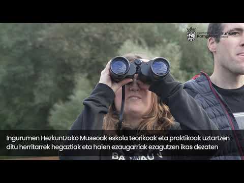 Errolda bat egiteko hegaztiak identifikatzeko prestakuntza ematea boluntarioei