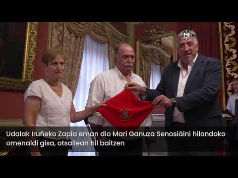 Mari Ganuza Senosiáinen familiak jaso du Iruñeko Zapia