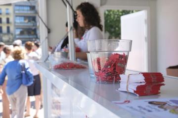 5_visita_al_punto_de_informacion_violencia_sexista_.dscf0601.jpg