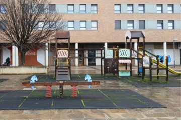 parque infantil de la plaza de Santa Engracia