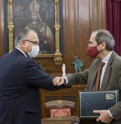 Firma convenio UNAV