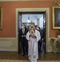 Entrada Ángel de Aralar en Salón de Recepciones
