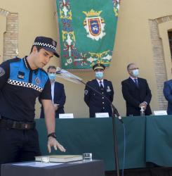 policía