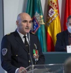 policía