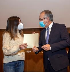 Entrega premios tarjetas navideñas 