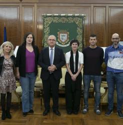 foto de grupo en una recepción