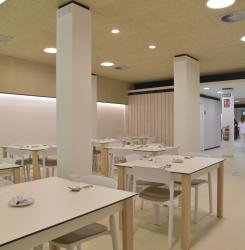 Interior del comedor municipal