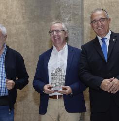 premiados en los premios de poesia