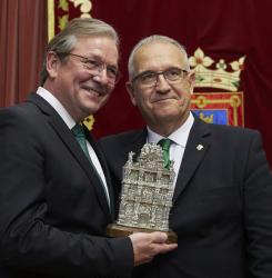 El alcalde de Pamplona recibe al alcalde de Paderborn