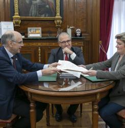 firma_euskaltzaindia_ee5a9175.jpg