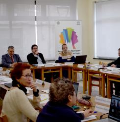 participantes en persona en la reunión