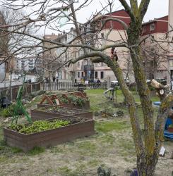 visita al huerto urbano de rochapea