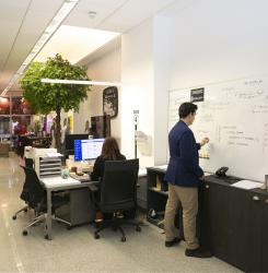 firma_convenio_cesion_edificio_aje_ee5a4634.jpg