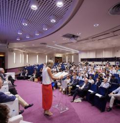 La alcaldesa interviene en el foro