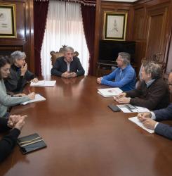 Reunión del alcalde de Pamplona con la Asociación de Municipios del Camino de Santiago