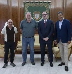 Foto encuentro Federación Internacional de Pelota Vasca