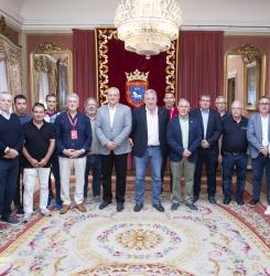 foto INSIGNIA DE ORO FEDERACION NAVARRA PELOTA VASCA