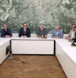 Foto encuentro Federación Internacional de Pelota Vasca