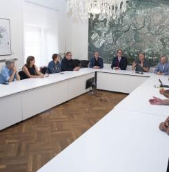 Foto encuentro Federación Internacional de Pelota Vasca