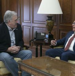 encuentro con el embajador de Cuba