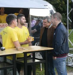 inauguracion the champions burguer