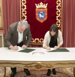 foto firma convenio vivienda