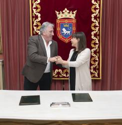 foto firma convenio vivienda
