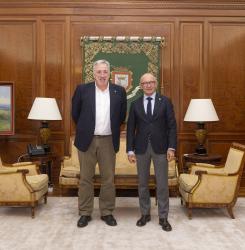 visita_del_embajador_checo