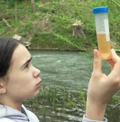 Proyecto educativo para medir la calidad del agua de los ríos
